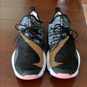 Black Nike SuperRep size 8